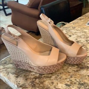 Gianni Bini Nude Wedges